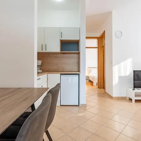 Apartment Sidro *