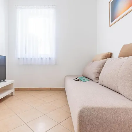 Sidro Apartment *